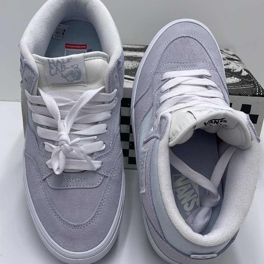 Vans Men’s Skate Half Cab
Light Blue/White
VN0A5KYABGX Sneakers - Picture 12 of 16